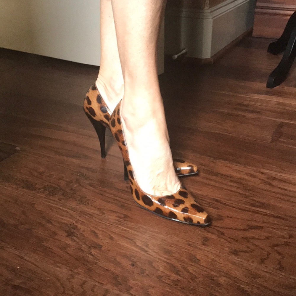 Stuart Weitzman Patent  Animal print heels size 7m